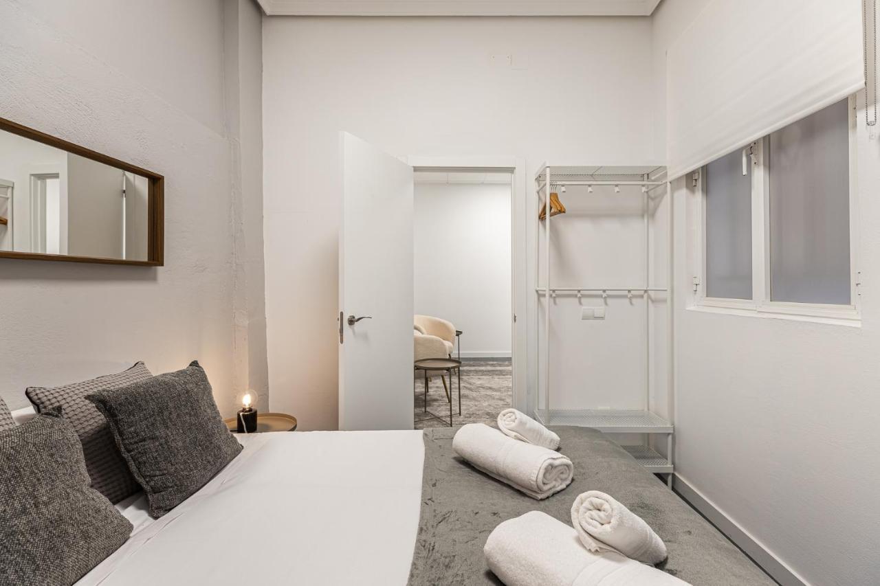 Waou Essence I Los Austrias - Corta Duracion Madrid Exterior photo